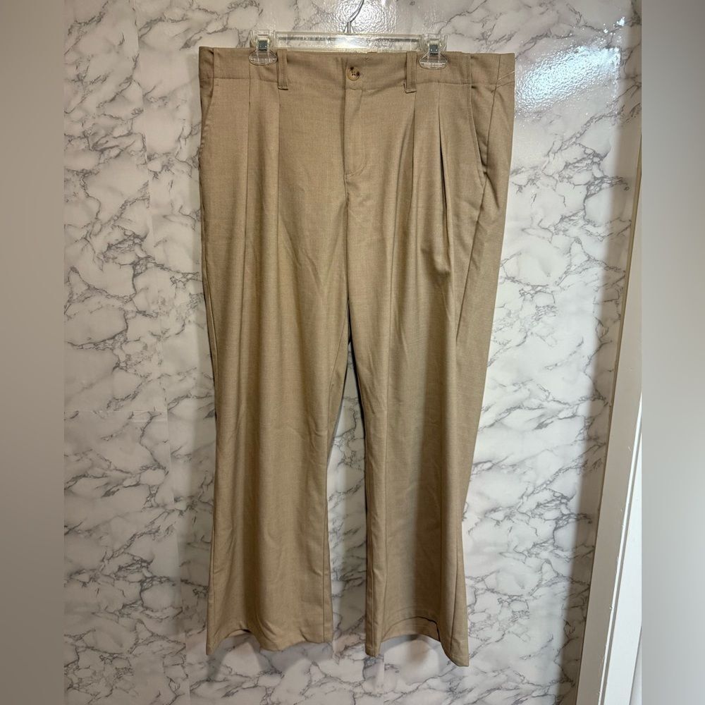 NEW URBAN OUTFITTERS Women’s Tan Trouser Pants Size 2
